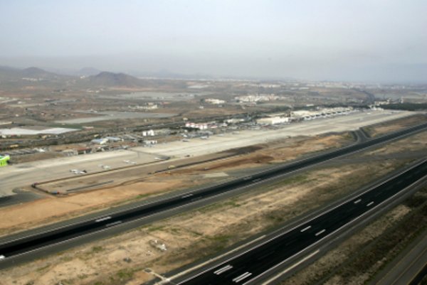 Ampliación de plataforma y reconstrucción de calles de rodaje en el aeropuerto de Gran Canaria