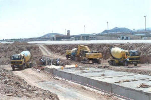 Construcción de galerías de hormigón armado en aeropuertos