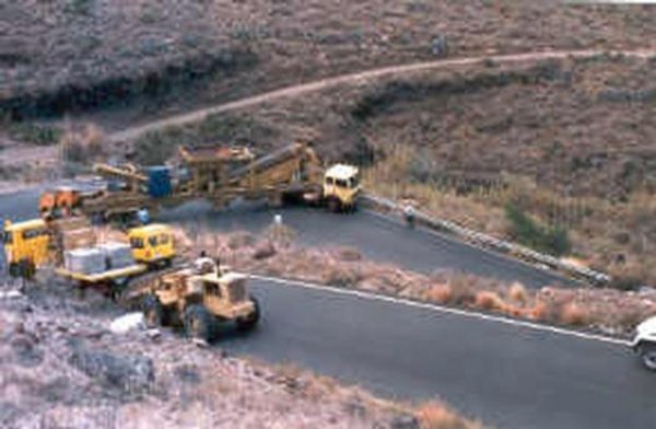 Transporte de una machacadora móvil